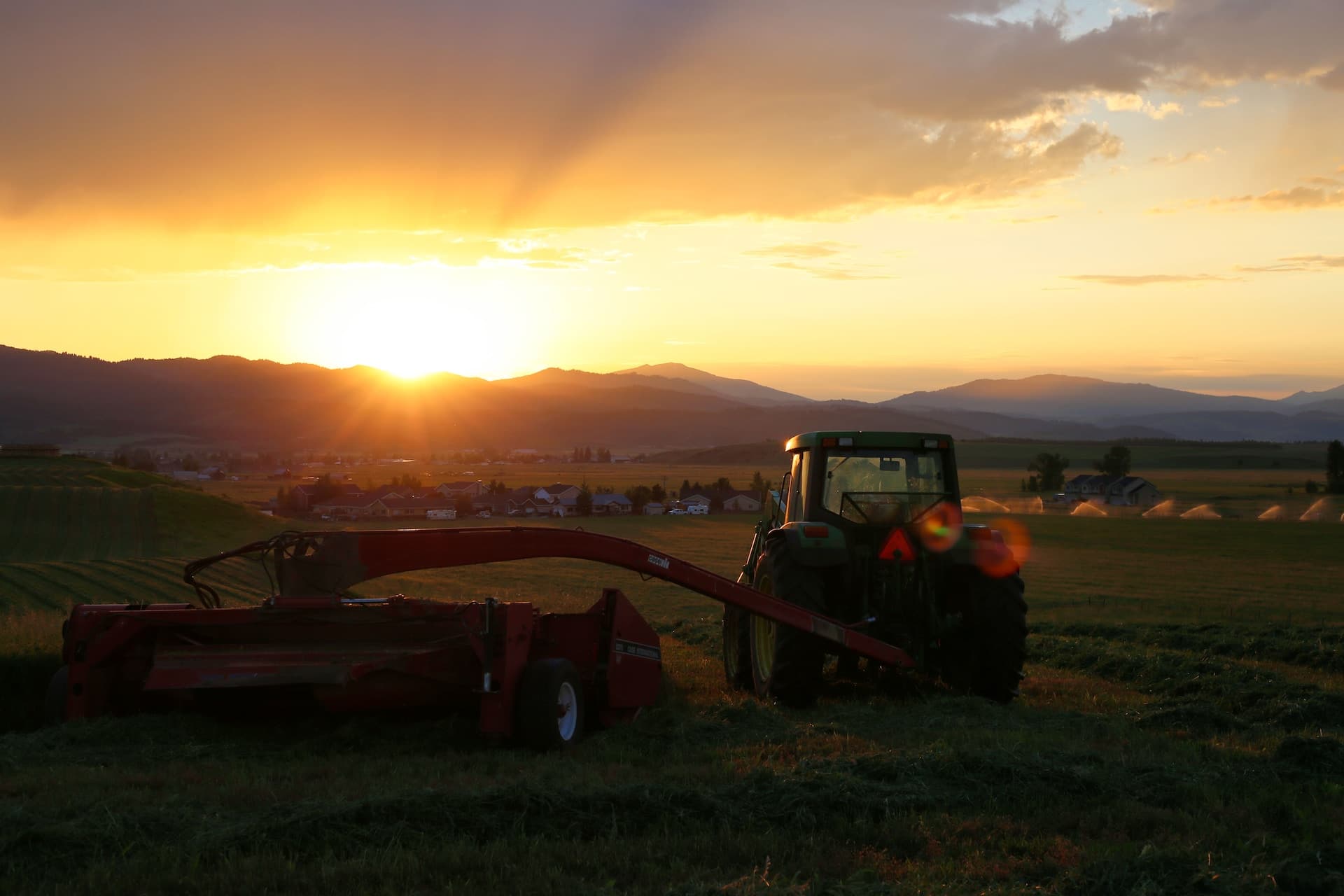 Jugometal – IMT, Solis, John Deere, YTO, Mahindra, Carraro, Belarus traktori, rezervni delovi za traktor, priključne mašine i poljoprivredna mehanizacija vrhunskog kvaliteta.